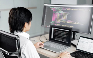 海安 ,php声明和调用变量的符号是什么？